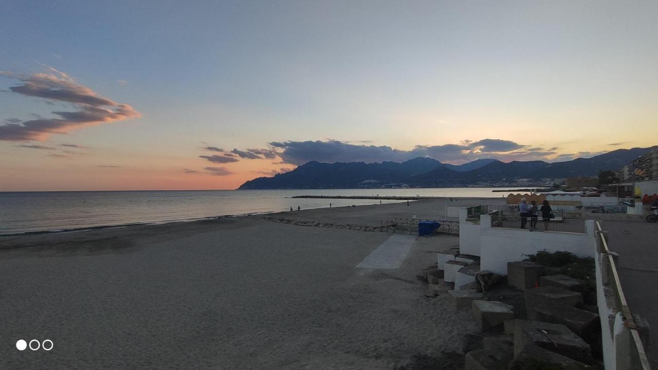 Casa Angela Appartement Salerno Buitenkant foto
